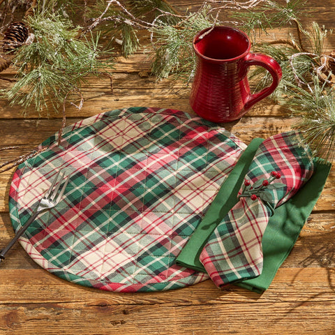 Winter Spice Round Quilted Placemats Set of 4